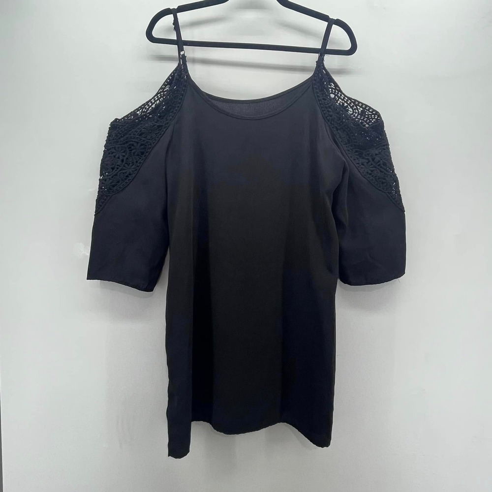 Xhilaration Black Cold Shoulder Crochet 3/4 Sleeve Above Knee Shirt Dress